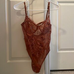 Lace body suit